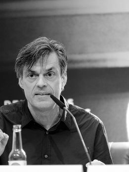 Dr. Nicolas Berg